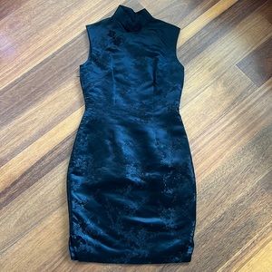 Chinese Silk Brocade Sleeveless Cheongsam